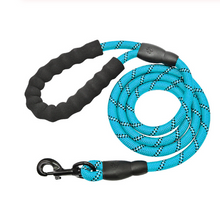 Cargar imagen en el visor de la galería, Pet Reflective Traction Rope Cotton Handle

