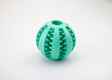 Cargar imagen en el visor de la galería, Rubber Mint Feeding Ball Built-in Food Storage Bin
