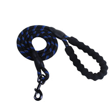 Cargar imagen en el visor de la galería, Pet Reflective Traction Rope Cotton Handle
