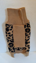 Load image into Gallery viewer, Sweater for cat size M
