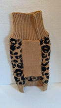 Load image into Gallery viewer, Sweater for cat size M
