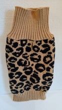 Load image into Gallery viewer, Sweater for cat size M
